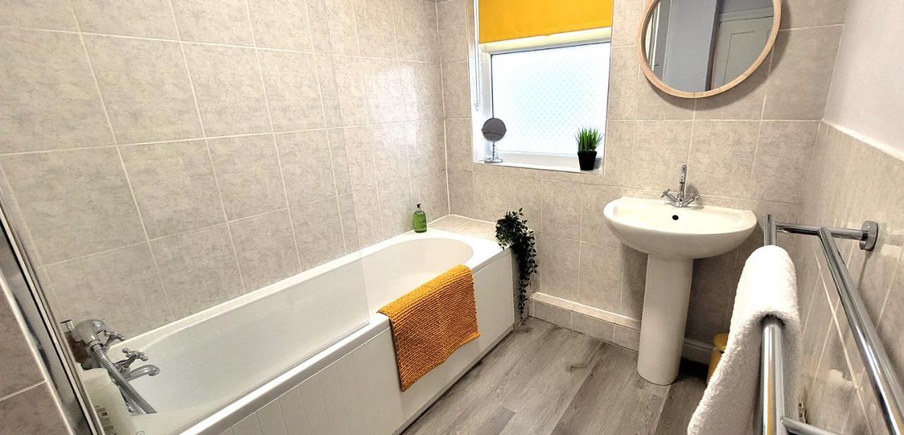 Hartoft St - 2 Bed Near River York Exterior foto