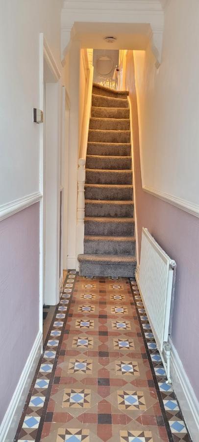 Hartoft St - 2 Bed Near River York Exterior foto